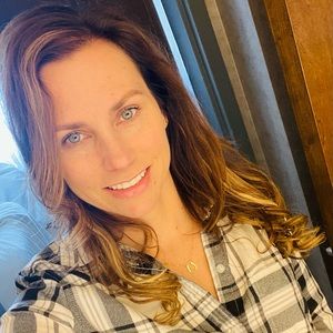 Meet your Posher, Corie